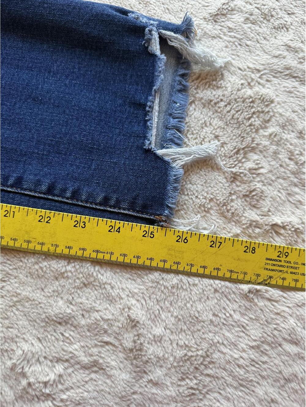 Vervet Women's‎ Blue Frayed Hem Jeans SZ 28 - Picture 3 of 8